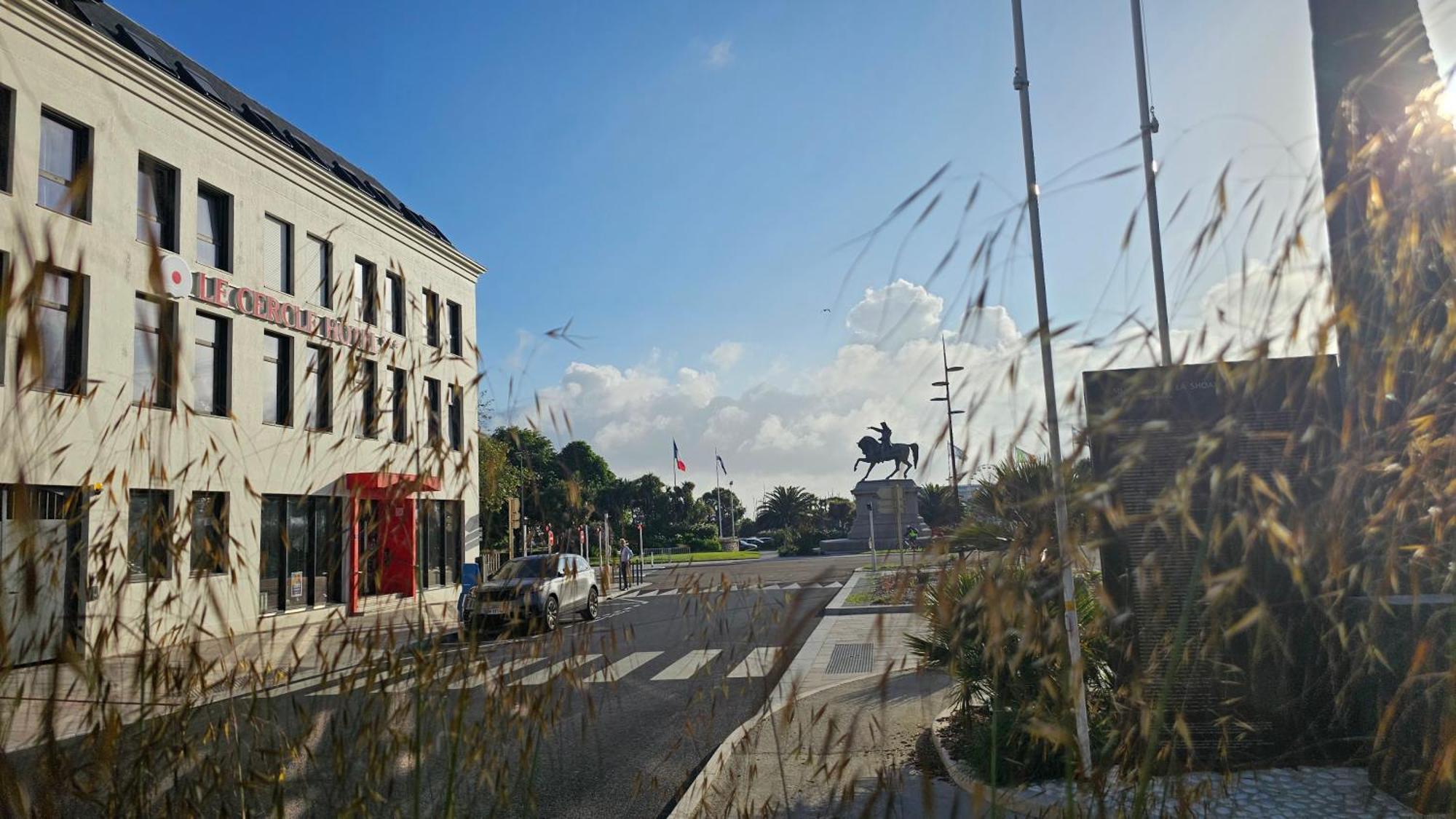 Hotel Le Cercle Cherbourg-en-Cotentin Exterior photo