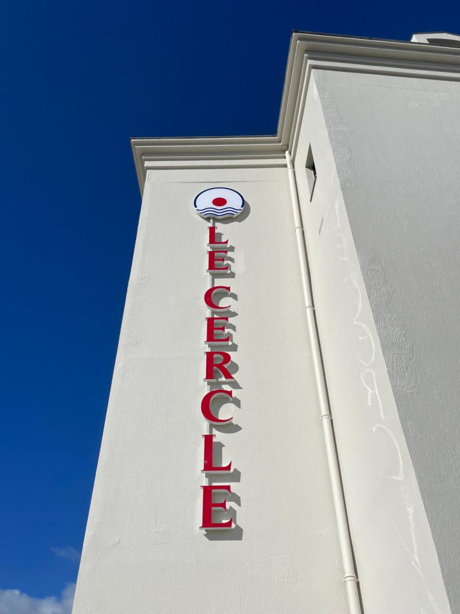 Hotel Le Cercle Cherbourg-en-Cotentin Exterior photo